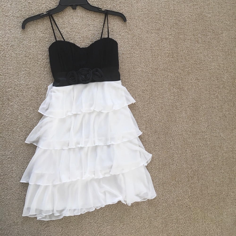 Junior dress size S